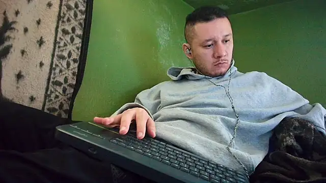 sweet cock28 online show from January 20, 2025, 3:50 pm