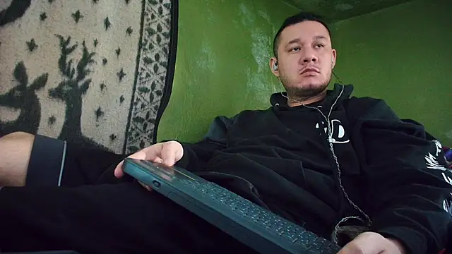 sweet cock28 online show from March 17, 2025, 3:40 pm