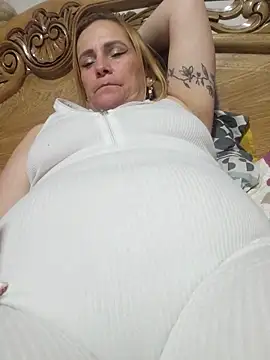 Snapshot of SeductionSilera chatting on May 16, 2026, 7:12 pm SeductionSilera online show from May 16, 2026, 7:12 pm