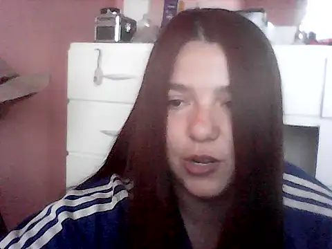Snapshot of Oxitocina2000 chatting on November 20, 2025, 8:08 pm Oxitocina2000 online show from November 20, 2025, 8:08 pm