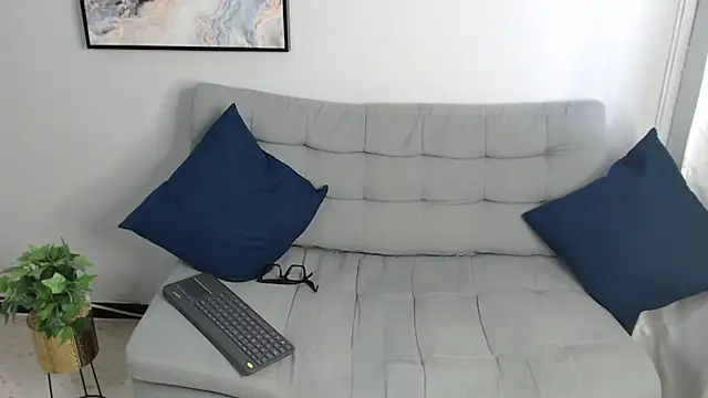 Amber Etan online show from September 22, 2025, 3:36 pm