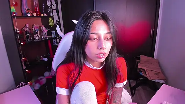 amber yull online show from February 13, 2026, 2:07 am