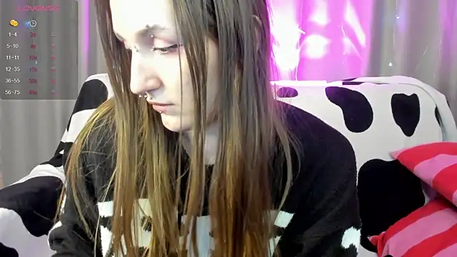 Snapshot of Pink_diablo chatting on December 18, 2024, 6:21 am Pink diablo online show from December 18, 2024, 6:21 am