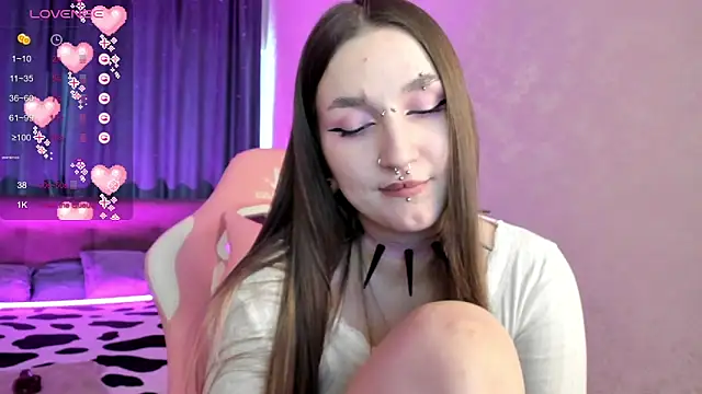 Snapshot of Pink_diablo chatting on January 19, 2025, 5:37 am Pink diablo online show from January 19, 2025, 5:37 am