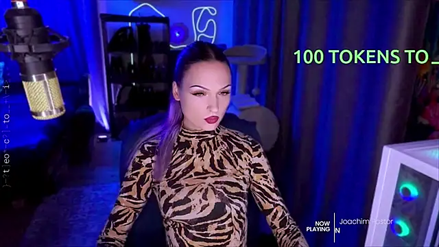 ml milana online show from October 3, 2025, 4:37 pm