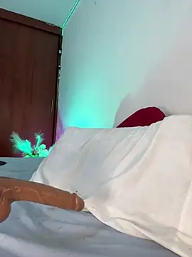 nicolette sweet  online show from February 25, 2025, 3:16 pm