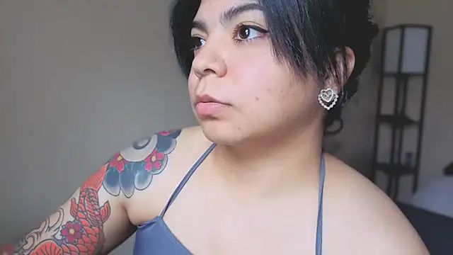 kimmiakiss22 online show from March 13, 2025, 8:00 pm