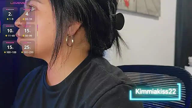 kimmiakiss22 online show from September 17, 2025, 10:11 pm
