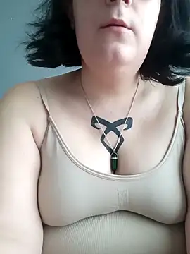 Lolabeluccia xh  online show from March 23, 2026, 7:45 am