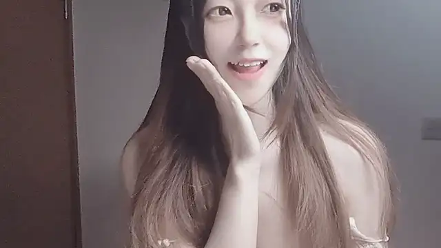 VaerySaenz online show from October 2, 2025, 5:47 am