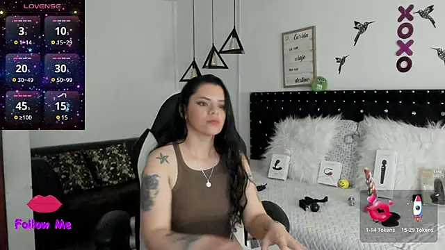 natasha logan  online show from December 17, 2024, 10:12 am