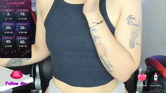 natasha logan  online show from February 17, 2026, 4:09 am