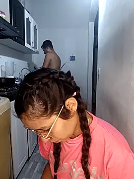 catire2323 online show from October 26, 2025, 1:11 am