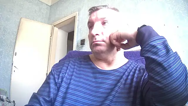 Snapshot of GYurmoka70 chatting on May 14, 2026, 9:16 am GYurmoka70 online show from May 14, 2026, 9:16 am