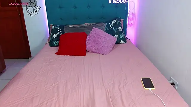 antonella sweet33 online show from February 4, 2025, 8:38 pm