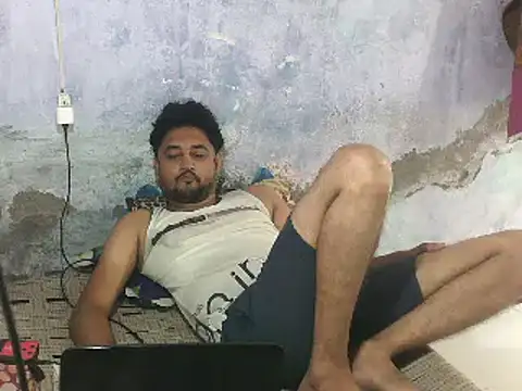 Rocobodymassager online show from June 2, 2026, 2:57 am