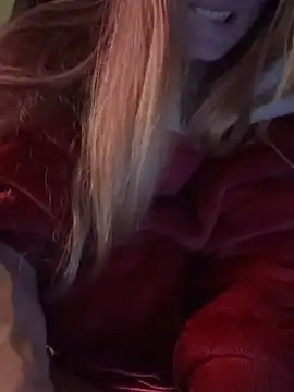 GoldenFlameGoddess online show from December 21, 2025, 9:27 am