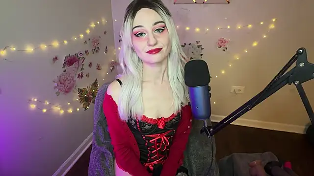 Starr1123 online show from April 4, 2026, 3:38 am