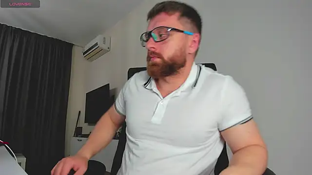 Snapshot of Findom_guy chatting on March 14, 2026, 10:10 am Findom guy online show from March 14, 2026, 10:10 am