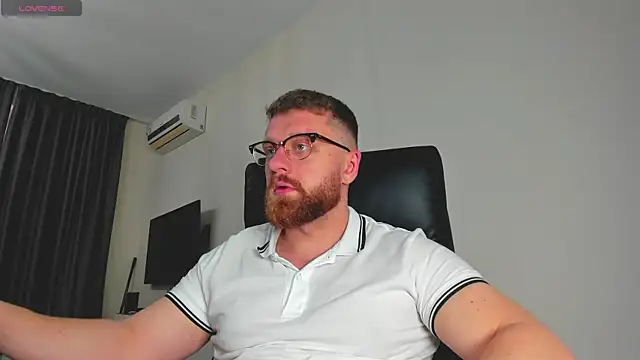 Snapshot of Findom_guy chatting on March 18, 2026, 11:02 am Findom guy online show from March 18, 2026, 11:02 am