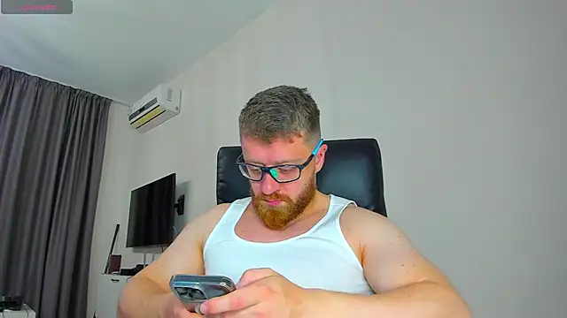 Snapshot of Findom_guy chatting on March 21, 2026, 11:15 am Findom guy online show from March 21, 2026, 11:15 am