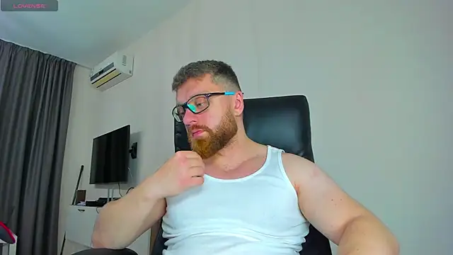 Snapshot of Findom_guy chatting on March 23, 2026, 1:04 pm Findom guy online show from March 23, 2026, 1:04 pm