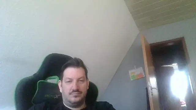 Golffahrer1982 online show from March 25, 2026, 9:59 am