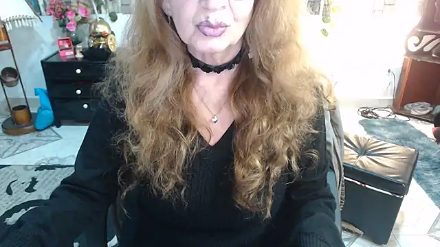 KarimaSarabe online show from September 22, 2025, 9:50 pm