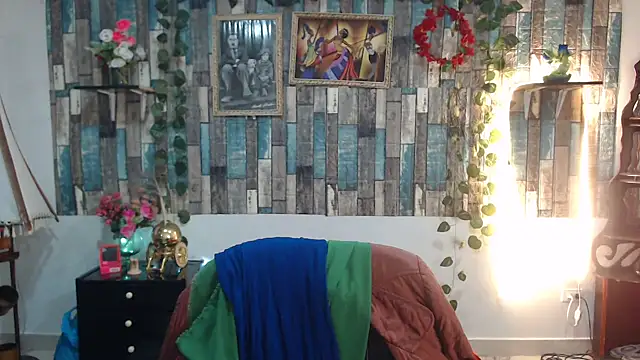 KarimaSarabe online show from September 24, 2025, 9:29 pm