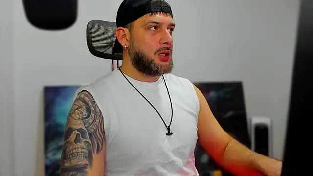 LexXHardy online show from January 22, 2025, 9:54 pm