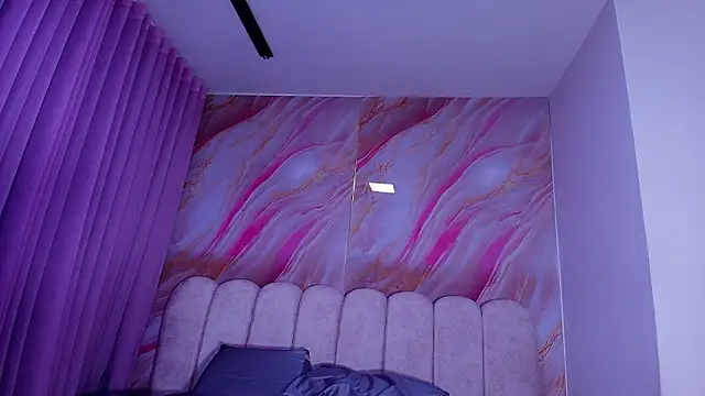  sex mia online show from February 8, 2026, 7:17 pm