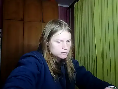 Snapshot of Kathlyn__Heath chatting on February 17, 2025, 8:04 pm Kathlyn Heath online show from February 17, 2025, 8:04 pm