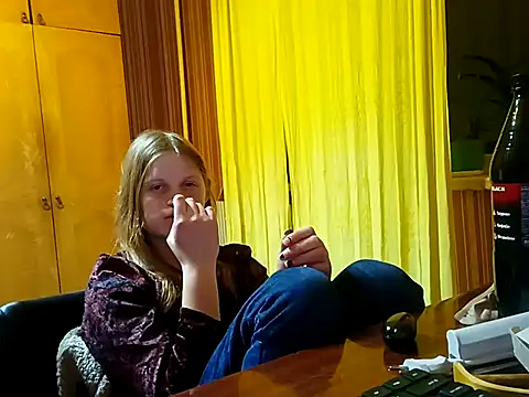 Snapshot of Kathlyn__Heath chatting on March 5, 2025, 11:16 pm Kathlyn Heath online show from March 5, 2025, 11:16 pm