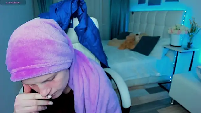 Snapshot of Kathlyn__Heath chatting on March 11, 2025, 6:41 pm Kathlyn Heath online show from March 11, 2025, 6:41 pm