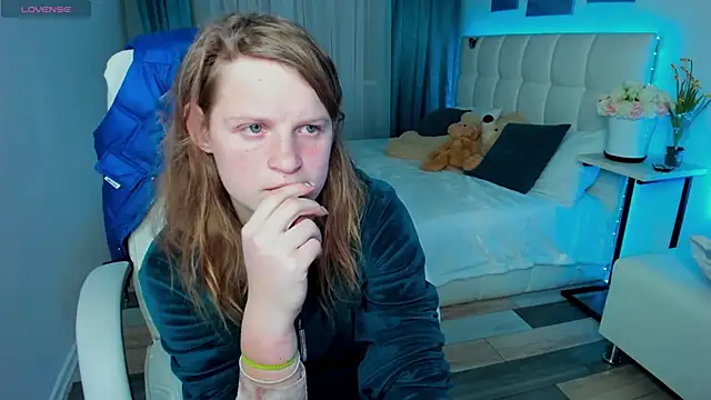 Snapshot of Kathlyn__Heath chatting on March 11, 2025, 9:48 pm Kathlyn Heath online show from March 11, 2025, 9:48 pm