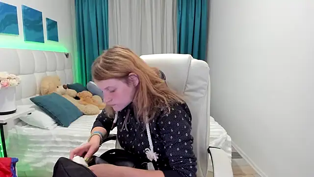 Snapshot of Kathlyn__Heath chatting on October 10, 2025, 7:13 pm Kathlyn Heath online show from October 10, 2025, 7:13 pm