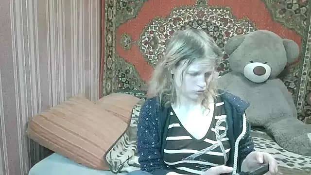 Kathlyn  Heath online show from December 22, 2025, 7:22 pm