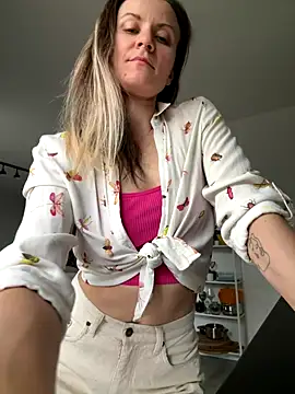 MissAgatha online show from December 6, 2024, 10:27 am