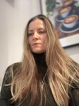 MissAgatha online show from October 15, 2025, 2:06 pm