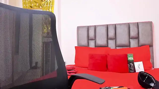 michacosio online show from February 5, 2026, 4:50 am