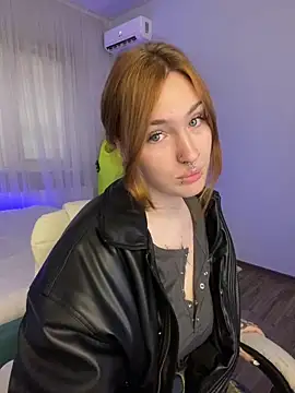  Chlo  e online show from October 2, 2025, 11:28 am