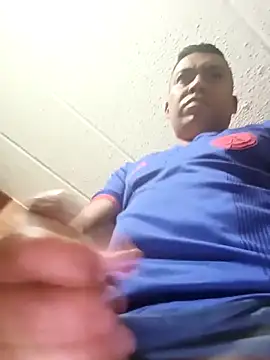 Diego leon27 online show from April 9, 2026, 3:17 am