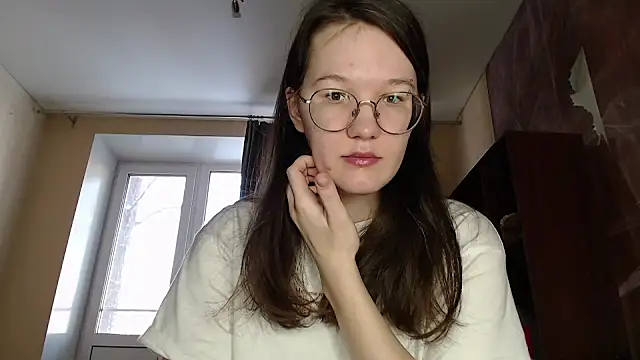 MiriamOr online show from February 8, 2025, 7:26 am