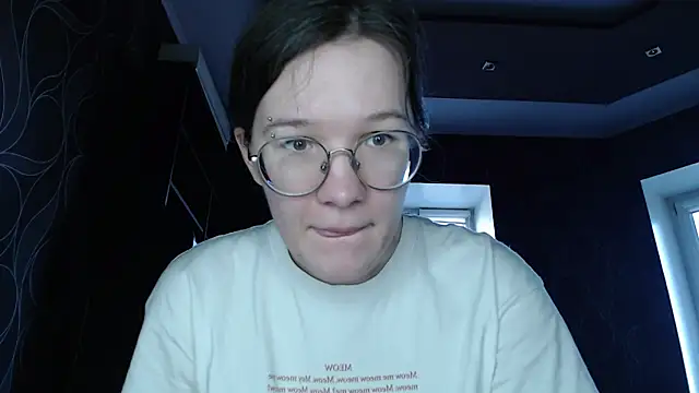 MiriamOr online show from March 23, 2025, 8:26 am