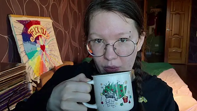 MiriamOr online show from December 15, 2025, 8:51 am