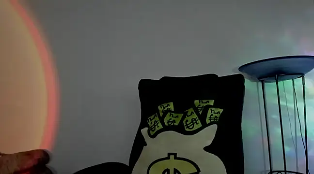 Snapshot of Mila__Paramo chatting on December 14, 2024, 3:15 pm Mila Paramo online show from December 14, 2024, 3:15 pm