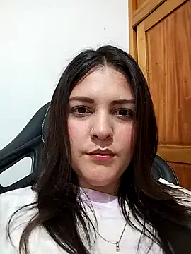 Mia Hampton online show from December 2, 2025, 11:23 pm