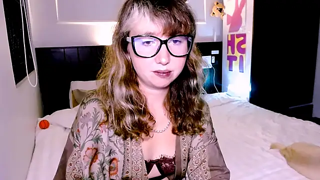 Cosmo Riri online show from October 26, 2025, 1:50 pm