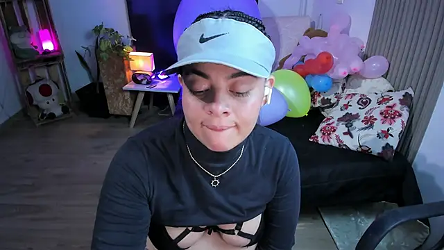 Cuttiealice online show from January 19, 2025, 6:09 am