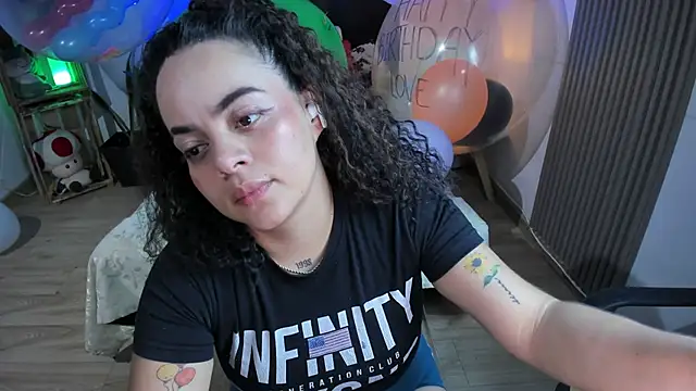 Cuttiealice online show from January 23, 2025, 6:35 pm